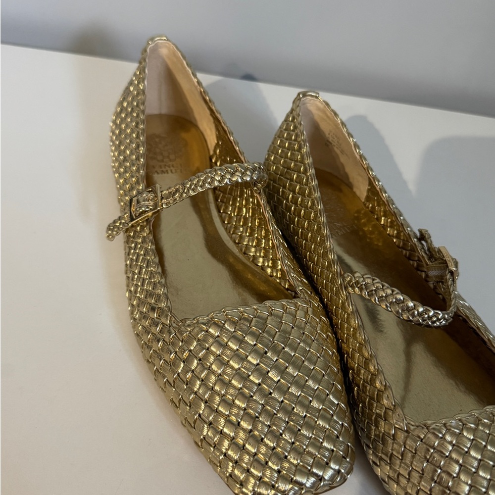 New Vince Camuto Gold Flats
